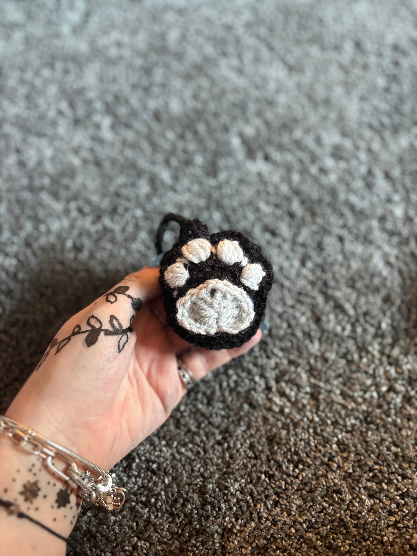 Kitty paws