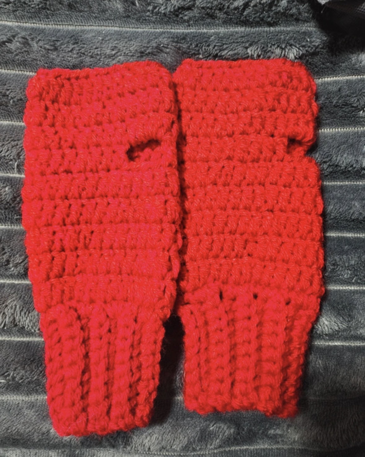 fingerless gloves