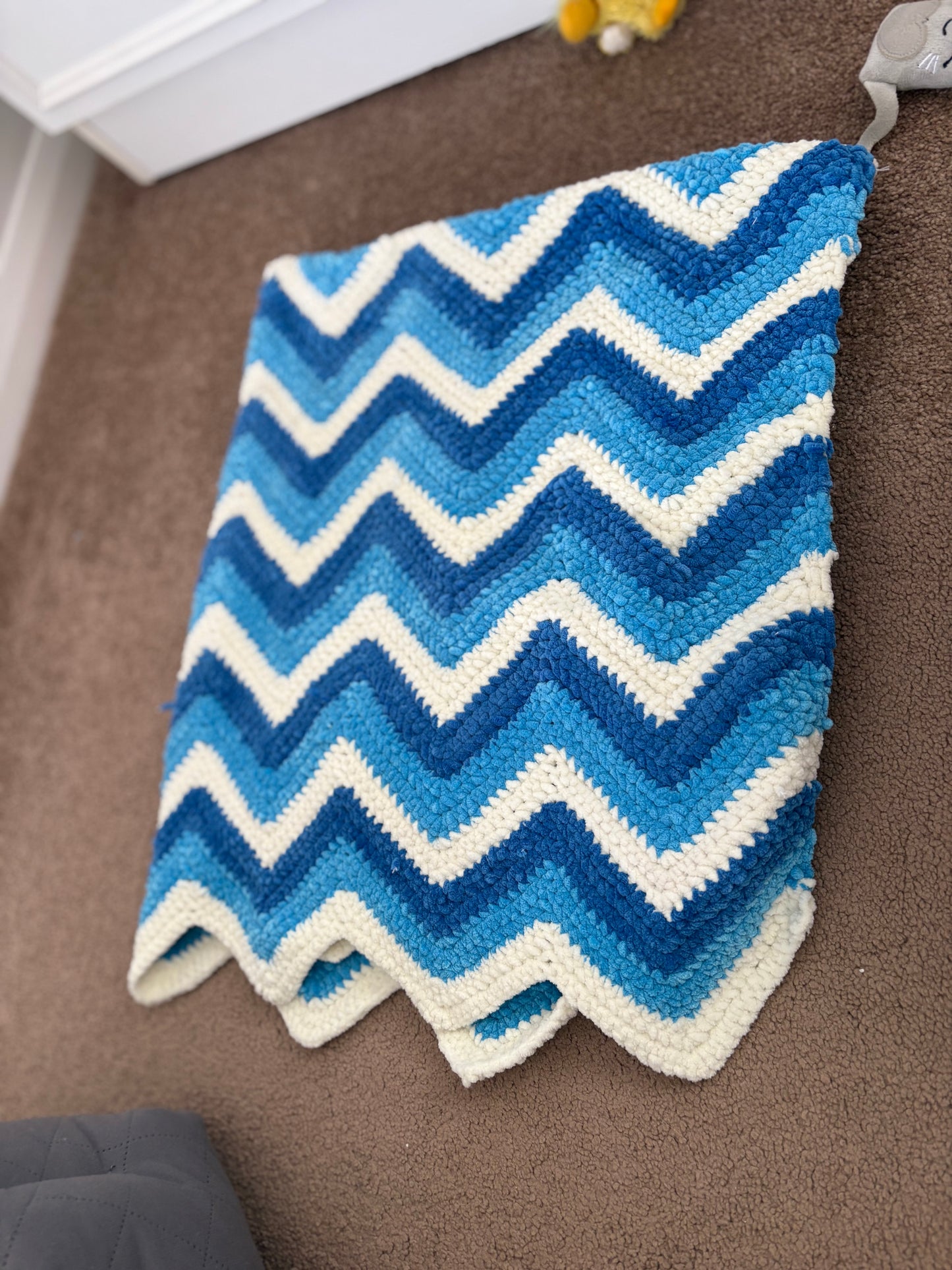 Zigzag pet blanket