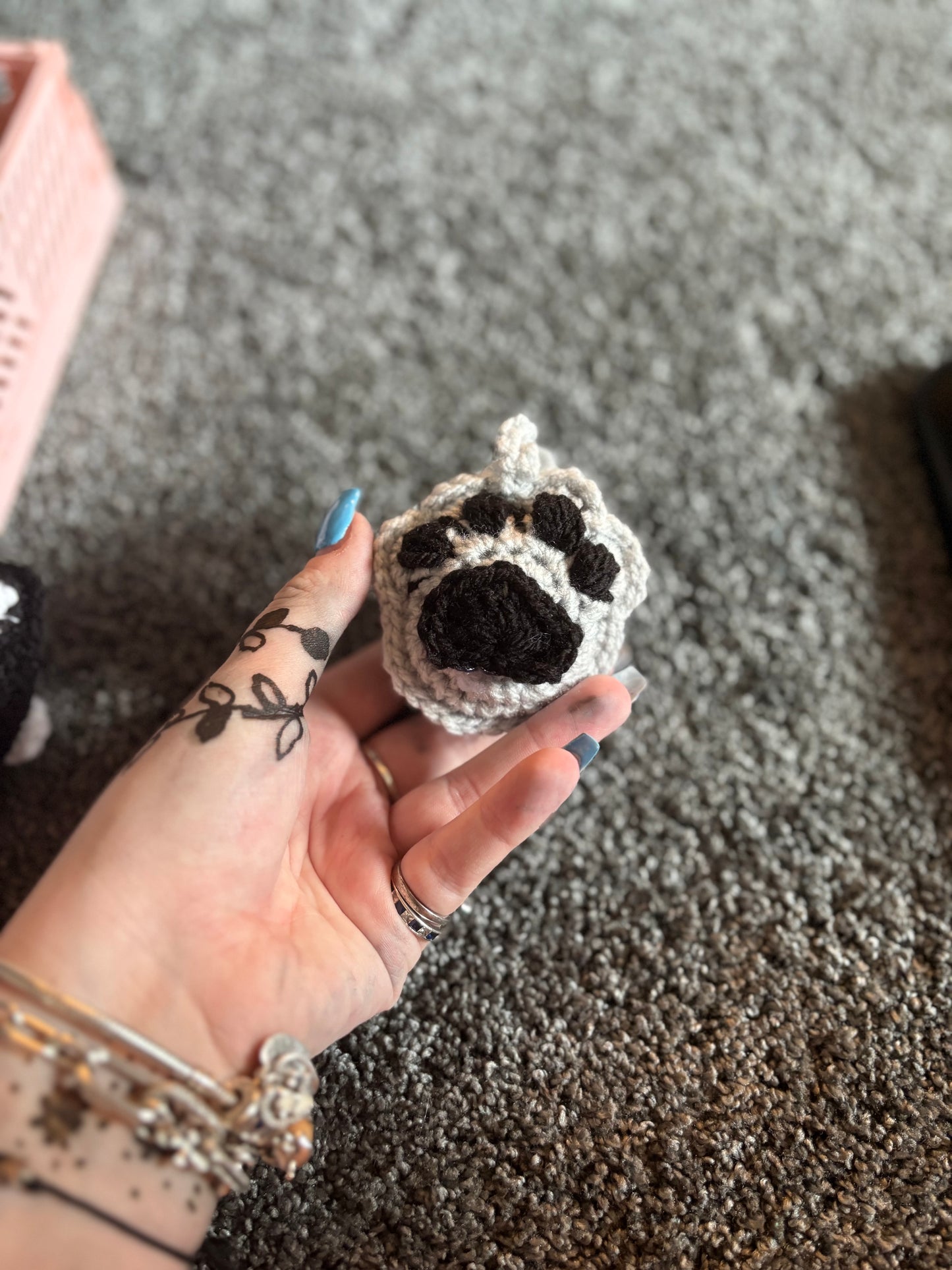 Kitty paws