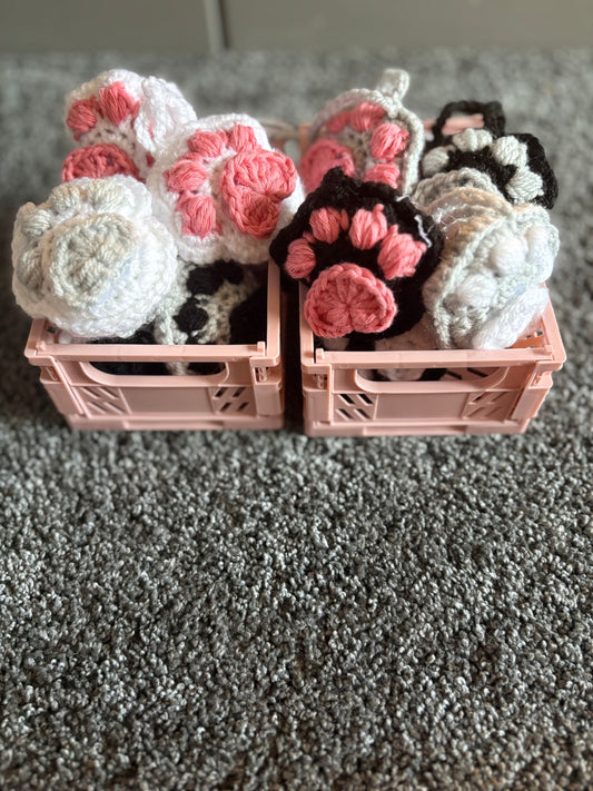 Kitty paws