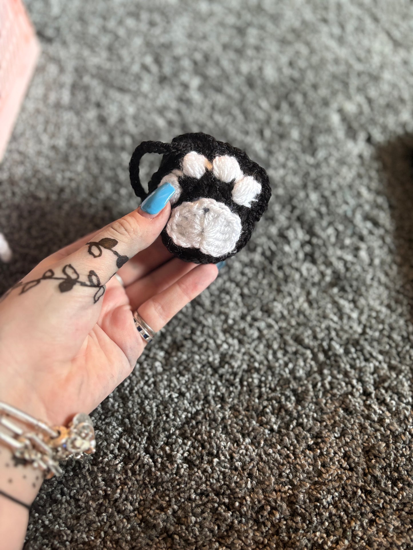 Kitty paws