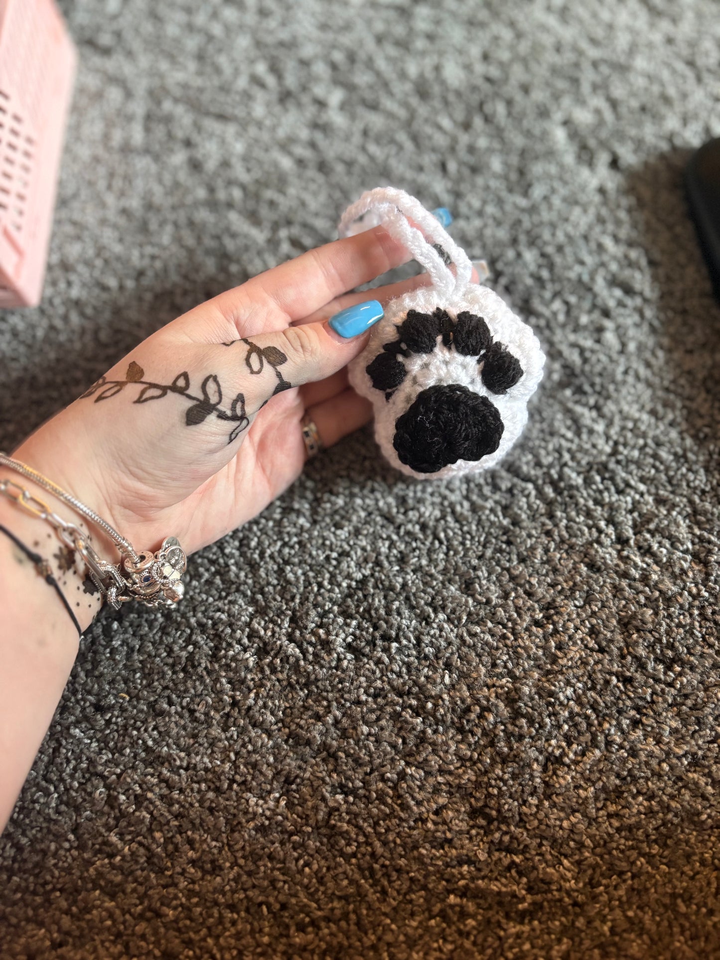 Kitty paws